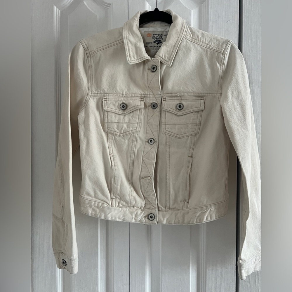 Zara, white jean jacket - size large